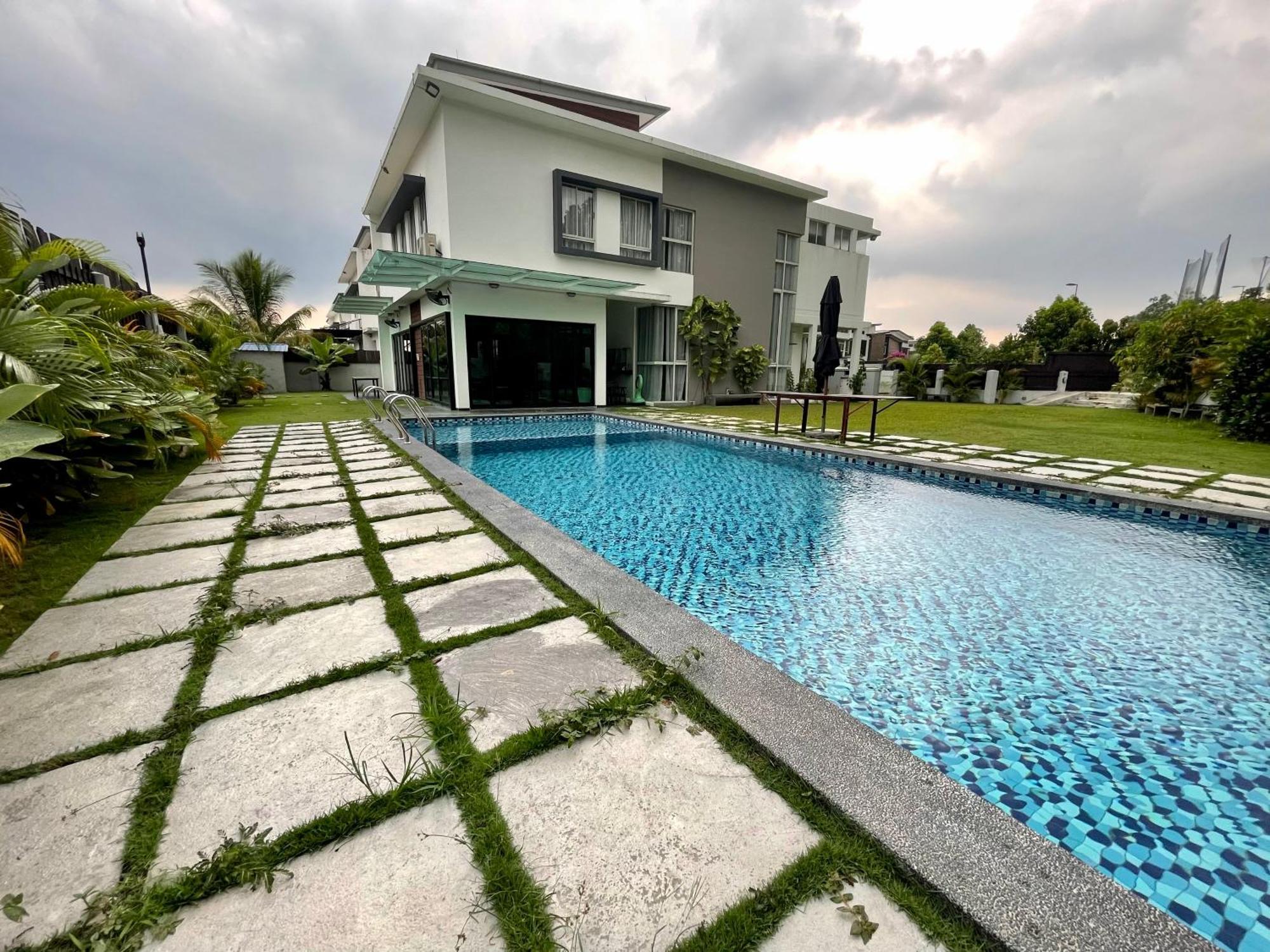 Teratak Amandarii Villa *